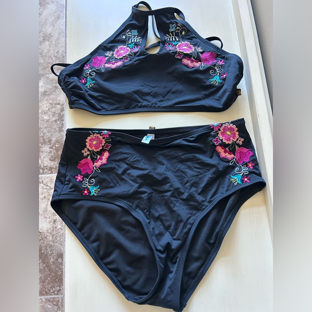 La vie en Rose aqua 2 piece swimsuit.